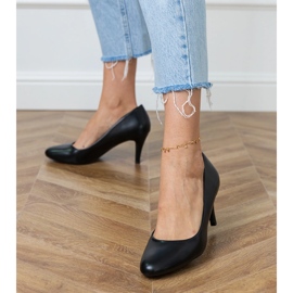 Klasická ženská černá pumpy černý