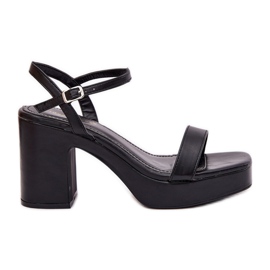 Ekologické kožené sandály na sloupu černé černá