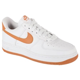 Nike Air Force 1 07 Další přírodní boty v DC9486-103 bílý