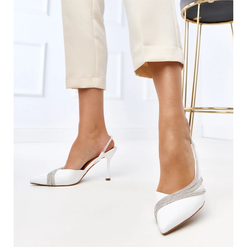 Bílé sandály s otevřenou patou s lura zirkony bílý