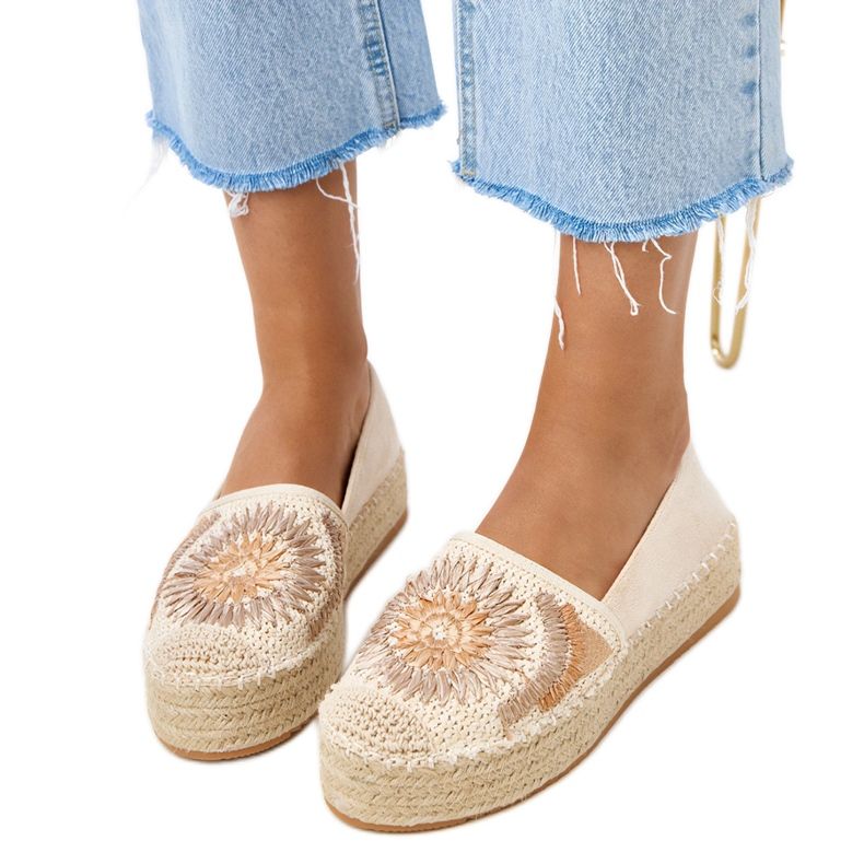 Beige Espadrilles s výšivkou na platformě Lorin béžový
