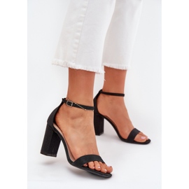 Boto Lesklé dámské sandály na Black Kavina Post černá Boto Lesklé dámské sandály na Black Kavina Post černá