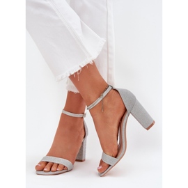 Boto Lesklé dámské sandály na stříbrném sloupku Kavina stříbrný Boto Lesklé dámské sandály na stříbrném sloupku Kavina stříbrný