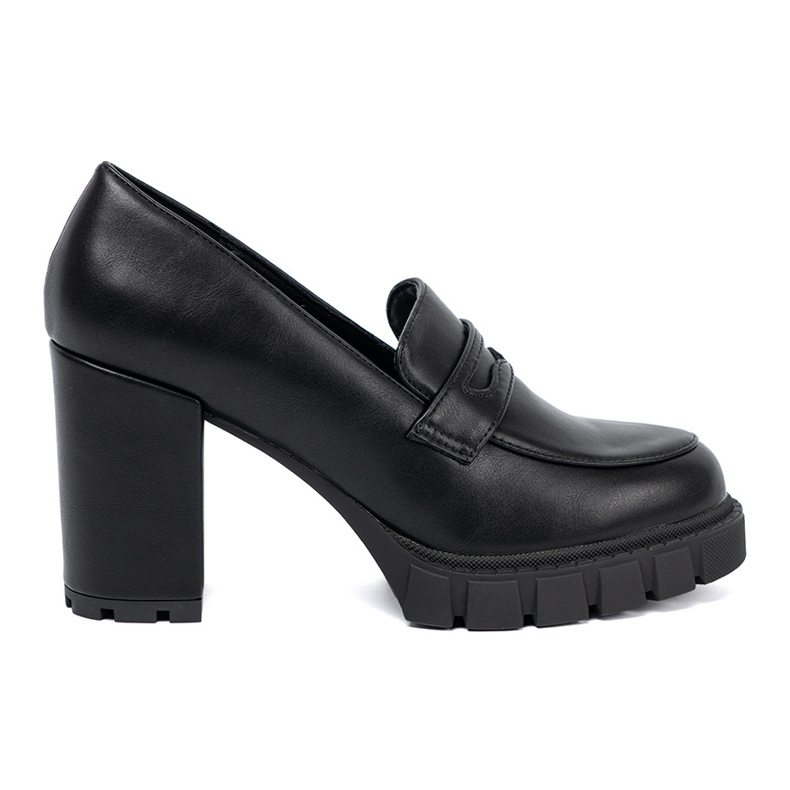 Shelvt Černé loays na příspěvku s podrážkou lovců černá