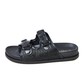 Černé háčkování klapky s nastavitelnými pruhy Kliris černý