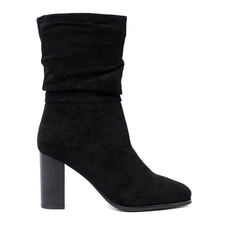 Shelvt Černé boty na sloupku s zmámenou svrškou černá