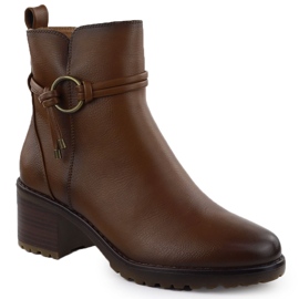 Dámské boty izolované na bloku Brown Potocki SZ12527 hnědý
