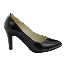 Černě lakovaná čerpadla ZUZA 128 černý