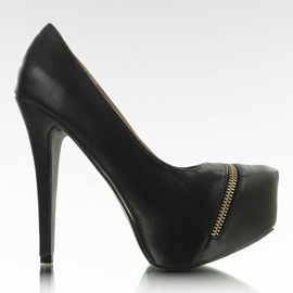 Čerpadla na platformě U429 černá černý