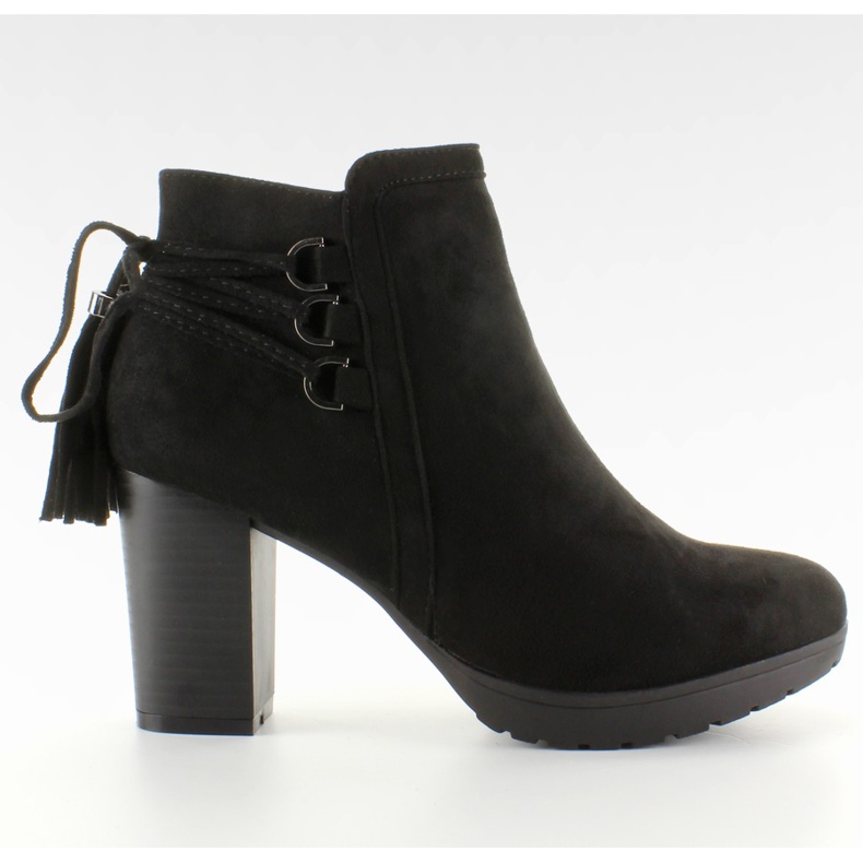 Černé dekorativní podpatky s tkaničkami černá