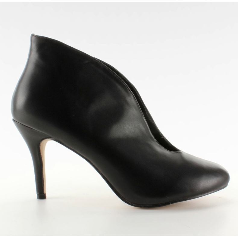 Vestavěné kolíky s výřezem 1413 černé černá