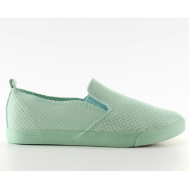Lehce perforovaný L. Green slip-on zelená
