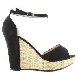 Sandály na unikátním klínku 028 černé černá Sandály na unikátním klínku 028 černé černá