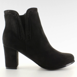Černé semišové boty na podpatku AL-1 černá