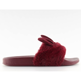 Pantofle s kožešinou a kaštanovýma ušima červené