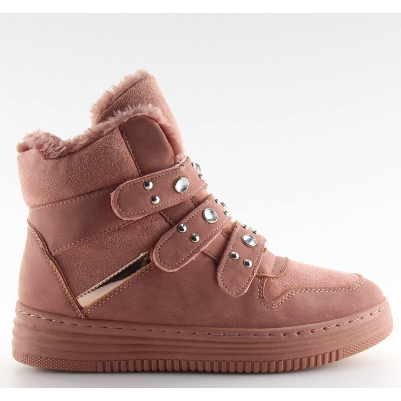 Izolované růžové kotníkové tenisky růžový