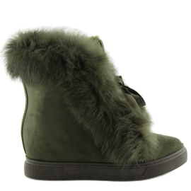 Boty Na Klínu Se Zelenou Srstí zelený