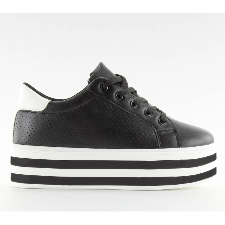 Černé černé tenisky s vysokou podrážkou černá