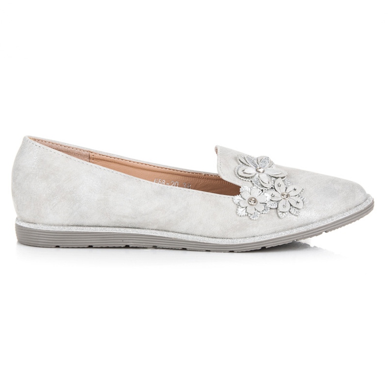 Stříbrní páni šedá