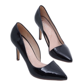 Pastelové asymetrické černé podpatky C26P černá