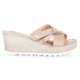 Kylie Pantofle na klínku hnědý Kylie Pantofle na klínku hnědý