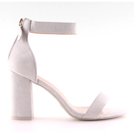 Šedo šedé sandály na širokých podpatcích šedá