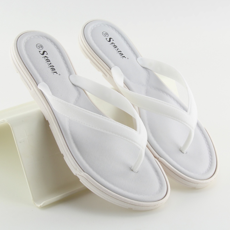 Bílé žabky pro ženy CK41P White bílý Bílé žabky pro ženy CK41P White bílý