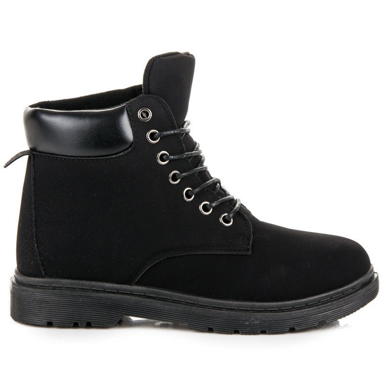 Černí lovci černá