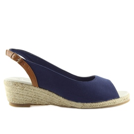 Námořnická modř a námořnické espadrilky na nízkém klínovém podpatku