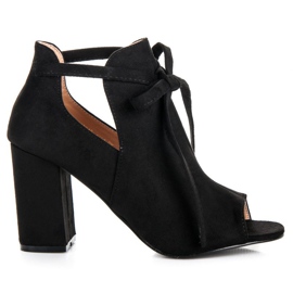 Šněrovací semišové sandály vinceza černý