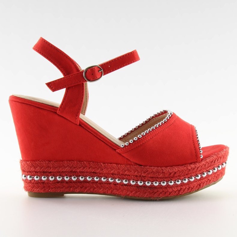 Červené sandály na klínku U-6272 červené