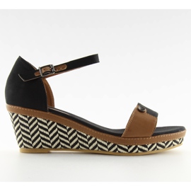 Černé sandály na klínku J7731-8 černé černá