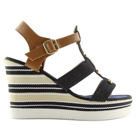 Černé YQ05 Černé sandály na klínku černá