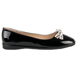 Ideal Shoes Černé lakované baleríny černá Ideal Shoes Černé lakované baleríny černá