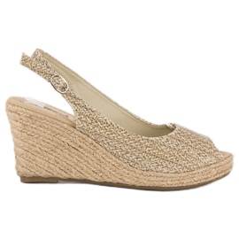 Béžové espadrilky na klínku béžový