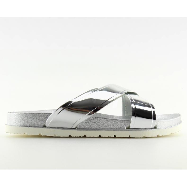 Stříbrné pantofle se zrcadlovým vzhledem CK46P stříbrné šedá