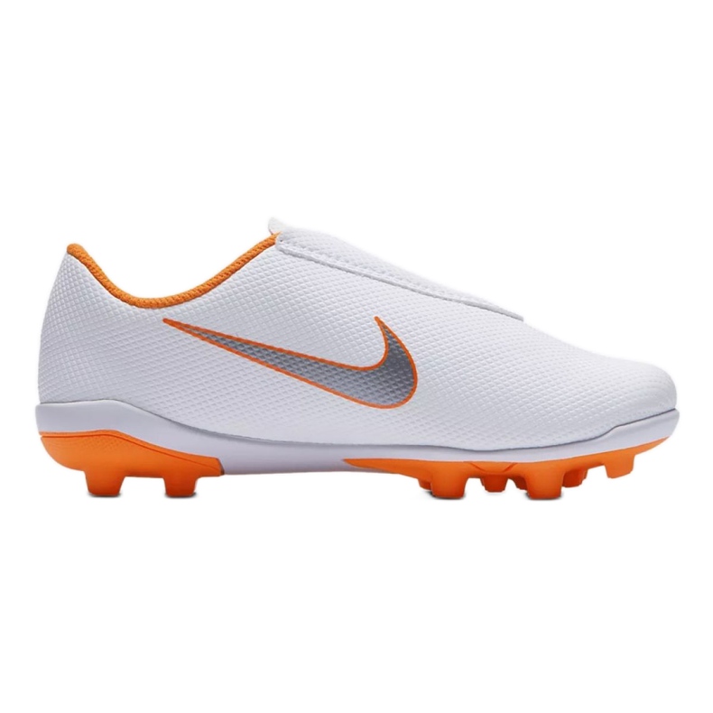 Kopačky Nike Mercurial Vapor 12 Club Ps V Mg Jr AH7351-107 bílý bílý