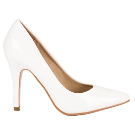 Bílé lakované kolíky bílý