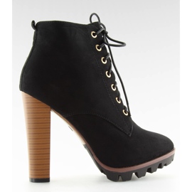 Černé kozačky na vysokém podpatku s vysokými podpatky 118-1 černá