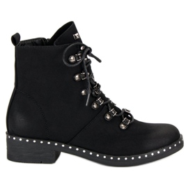 VINCEZA svázala dělníky černý