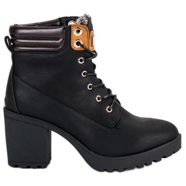 Queentina Černé tašky na sloupku černý