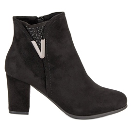 Černé semišové kotníkové boty černá Černé semišové kotníkové boty černá