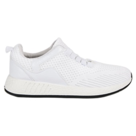 Lehká sportovní obuv bílý