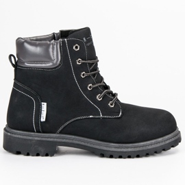 Černí lovci černý