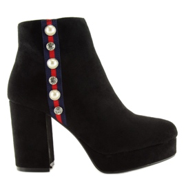 Černé boty na platformě YQ208 černý