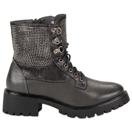 Ideal Shoes Přicházející pracovníci na platformě zelená