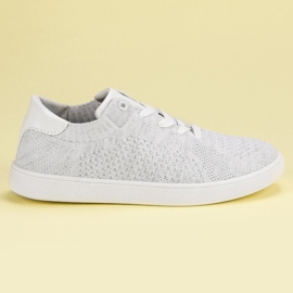 Pohodlná sportovní obuv bílý