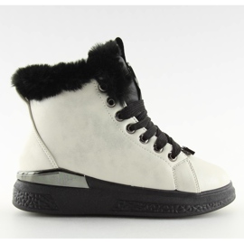 Černé izolované tenisky F506 bílé bílý