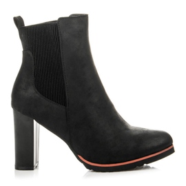 Vices Podzimní boty s gumičkou černá