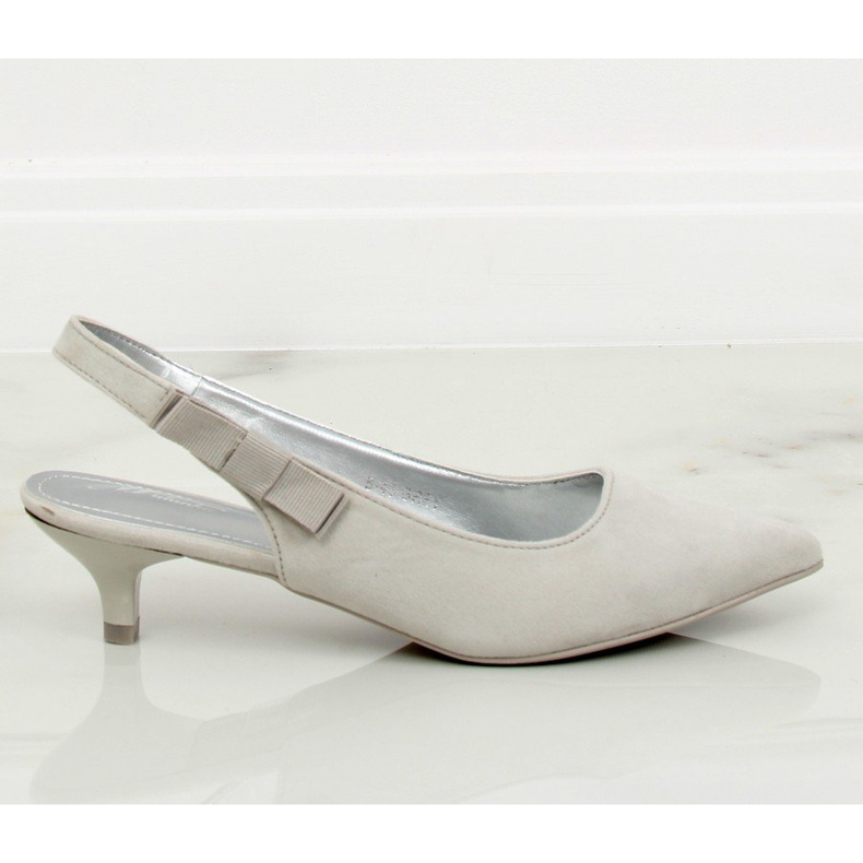 Čerpadla se šedou patou B-43 Šedá